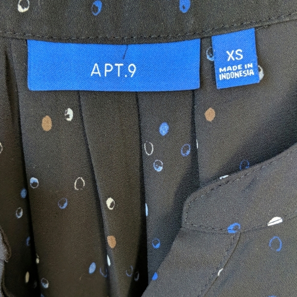 Apt 9 Sleeveless Top - Picture 2 of 8